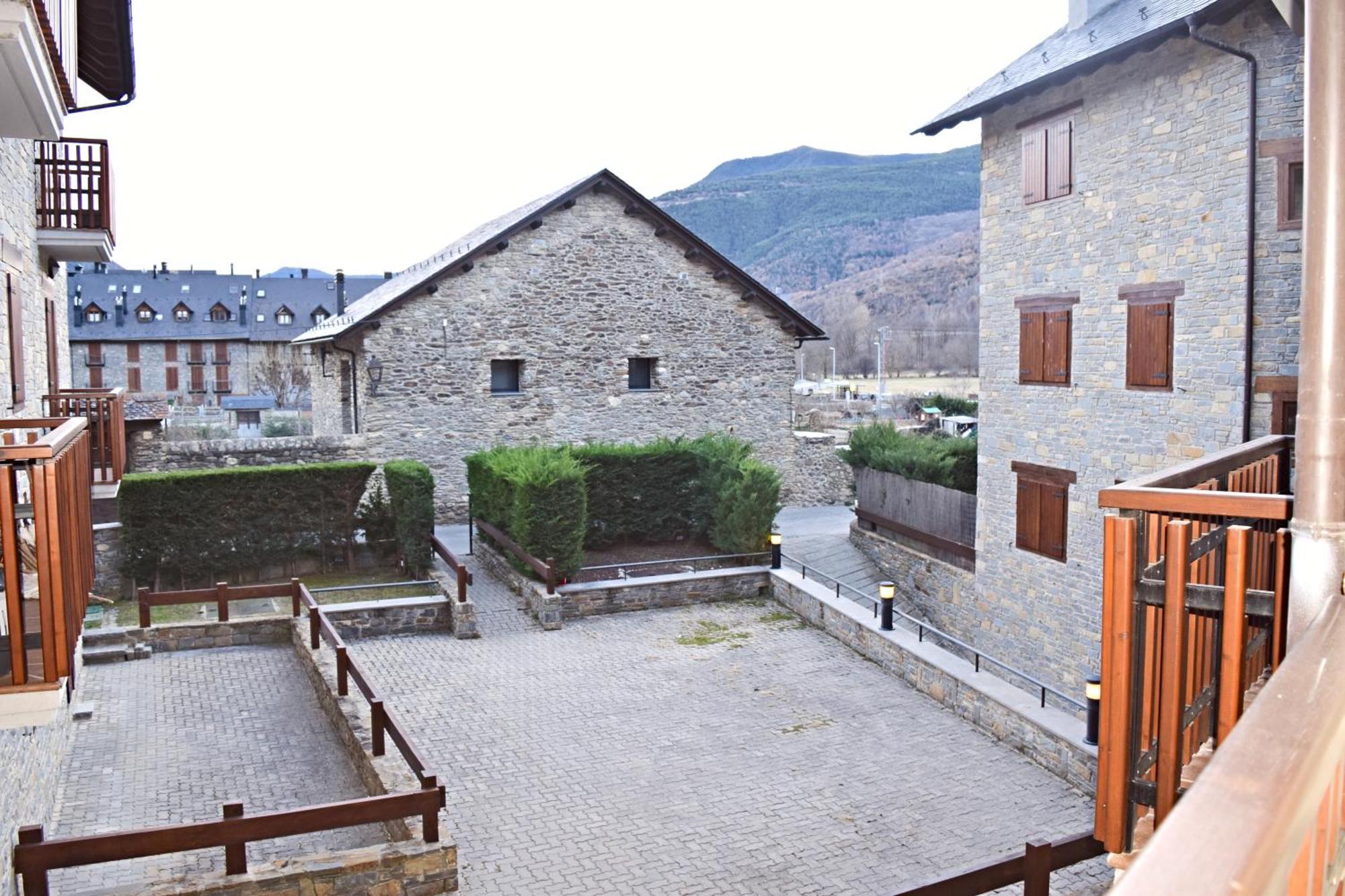 Apartamento Casovall Apartment Esterri D'Aneu Bagian luar foto